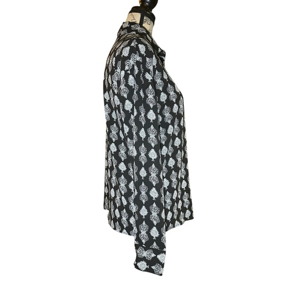Tahari Monochrome Floral Blouse - Picture 4 of 7